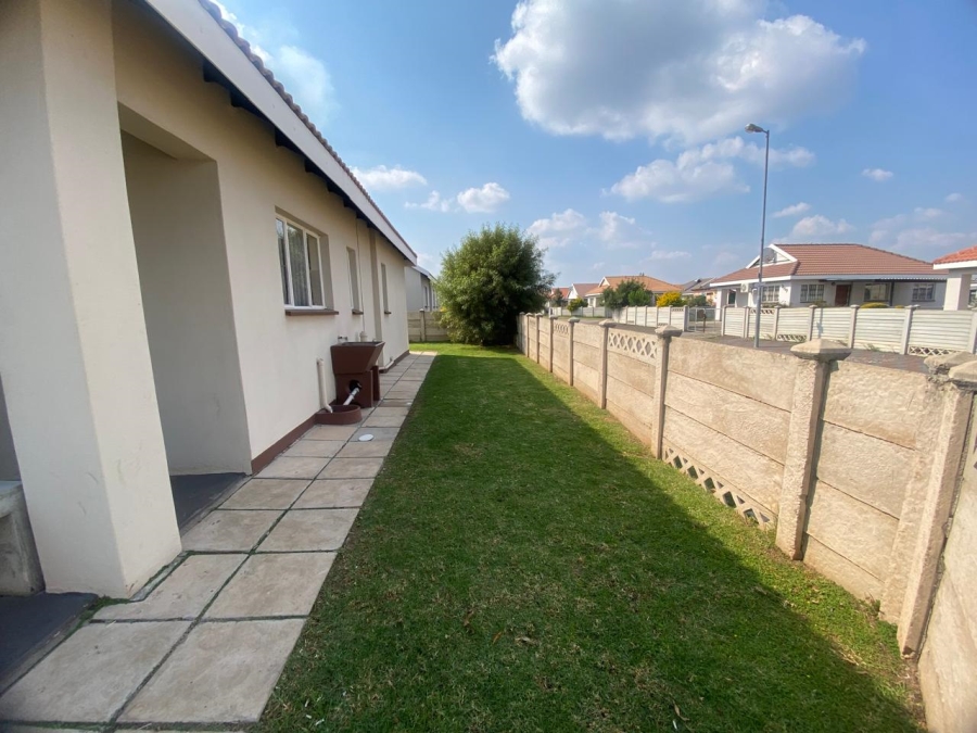 3 Bedroom Property for Sale in Freedom Park North West